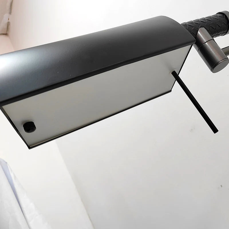 Leko_Industry_Table_Lamp_07