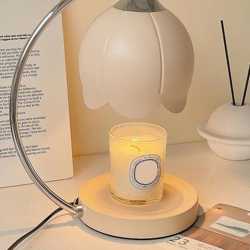 LilyGlass_Table_Lamp_1