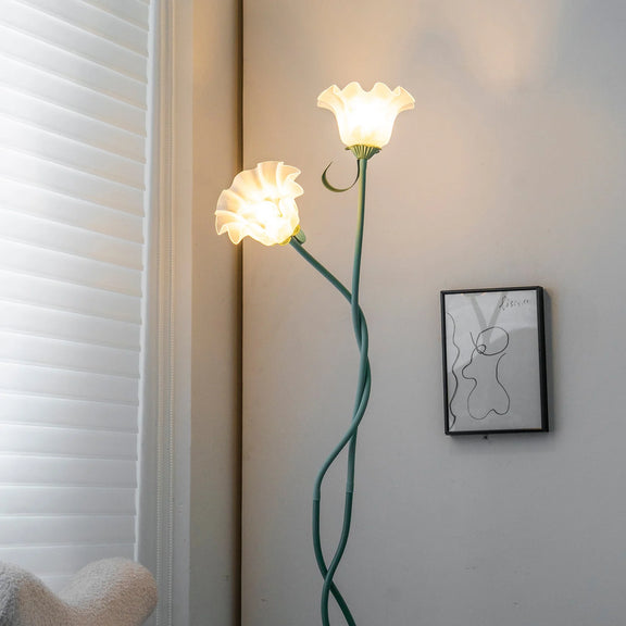 Lily_Floral_Floor_Lamp_1