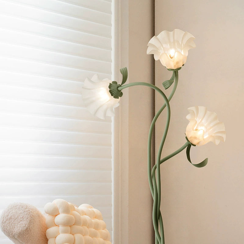 Lily_Floral_Floor_Lamp_5