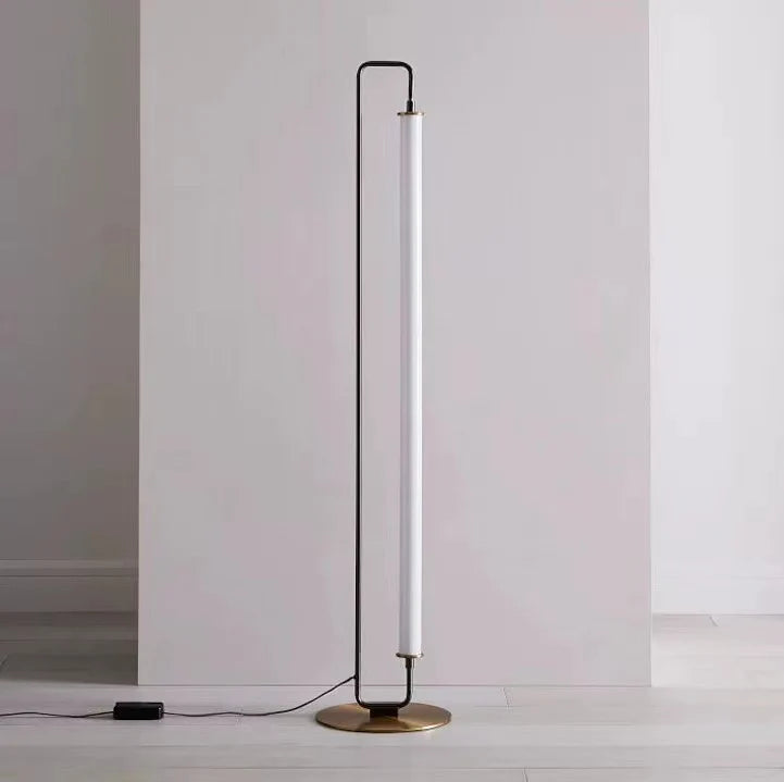 Linear_Metal_Floor_Lamp_5