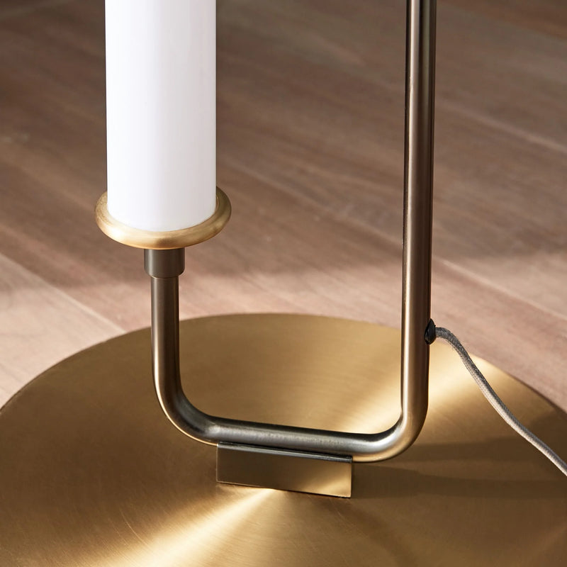 Linear_Metal_Floor_Lamp_8