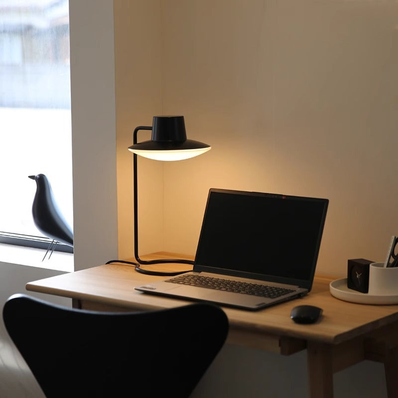 Lorien_Table_Lamp_08