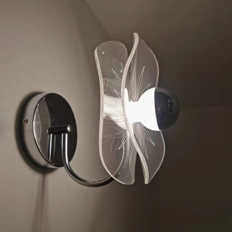 Lotus_Wall_Lamp_02
