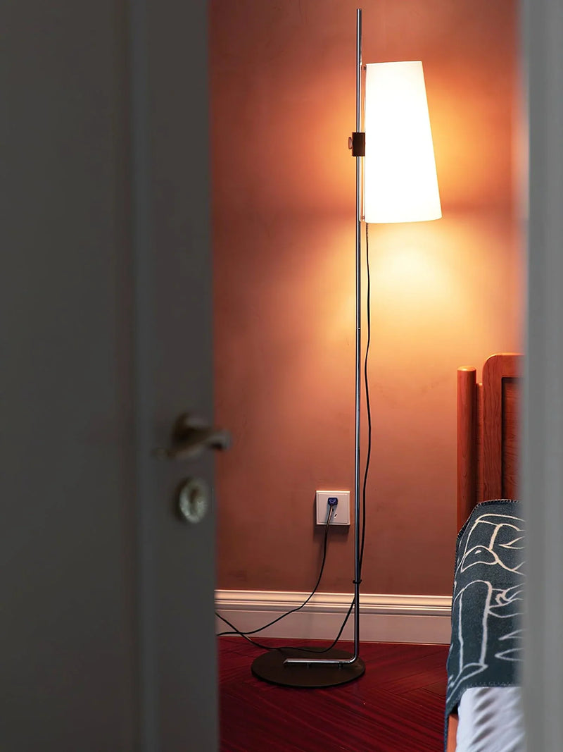Lupe_Floor_Lamp_22