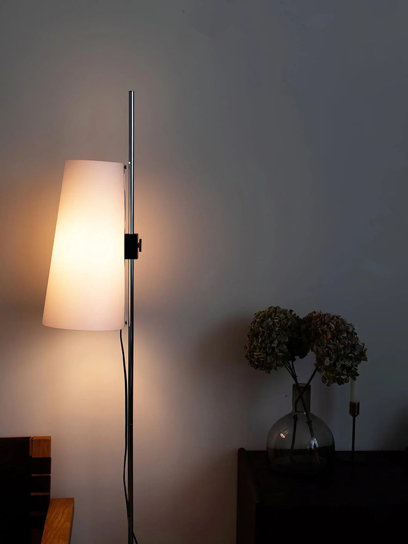 Lupe_Floor_Lamp_9