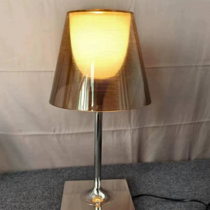 Magic_Color_Ribbed_Table_Lamp_3
