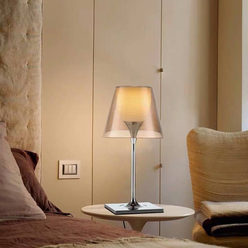 Magic_Color_Ribbed_Table_Lamp_8