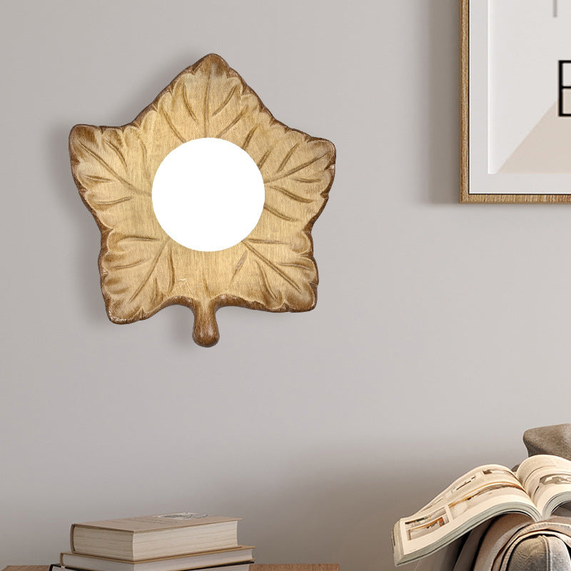 Maple_Leaf_Wall_Lamp_01