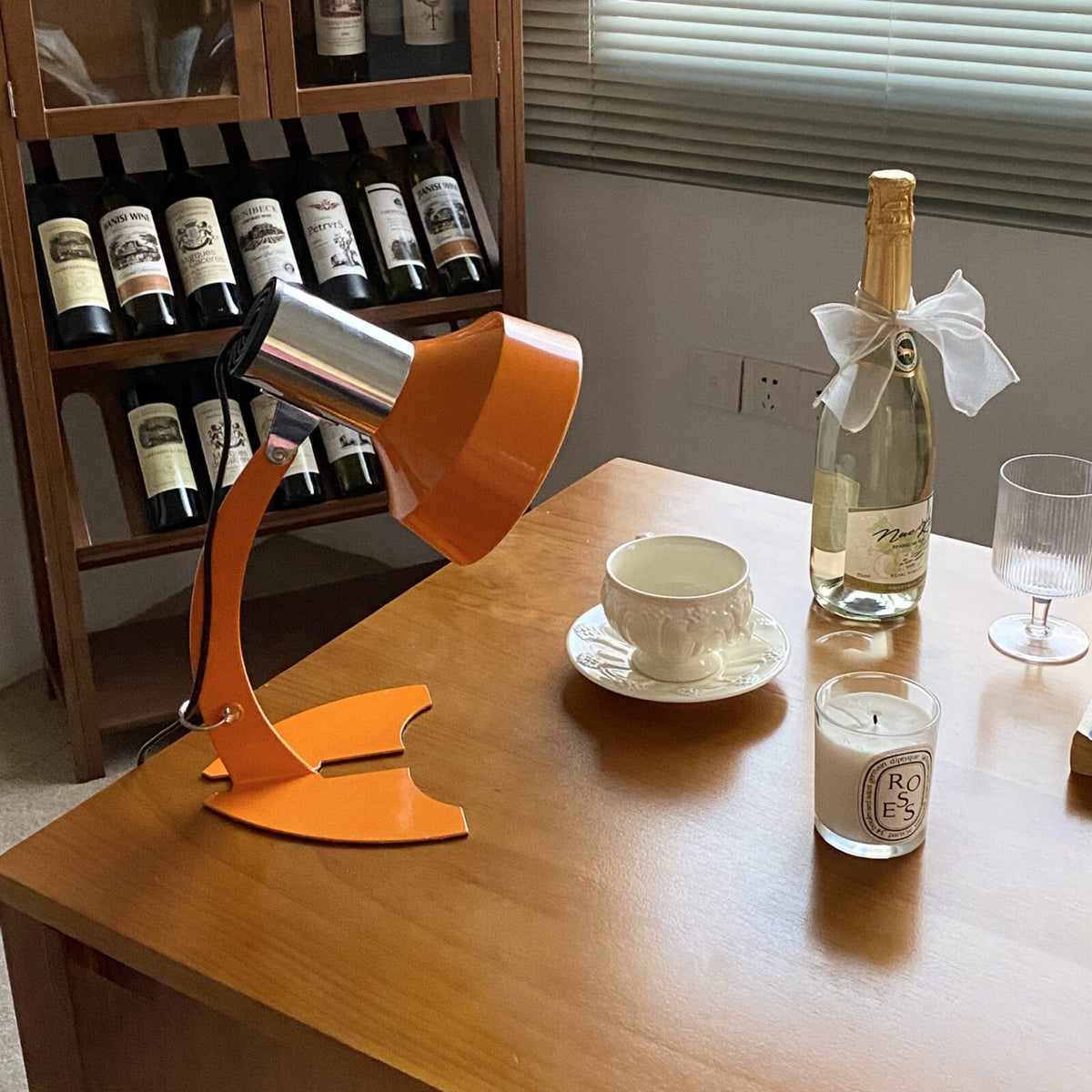 MetallicArc_Table_Lamp_8