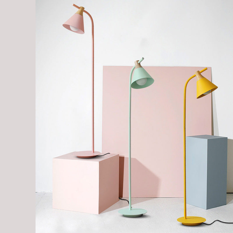 Minimalist_Macaron_Floor_Lamp_3