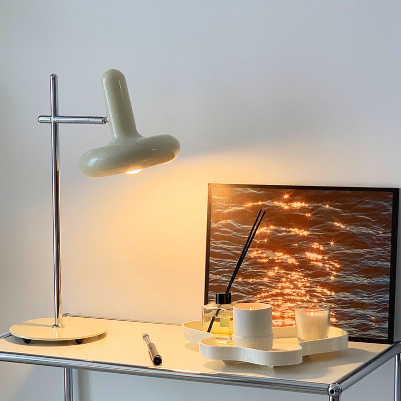 Mirvona_Table_Lamp_02