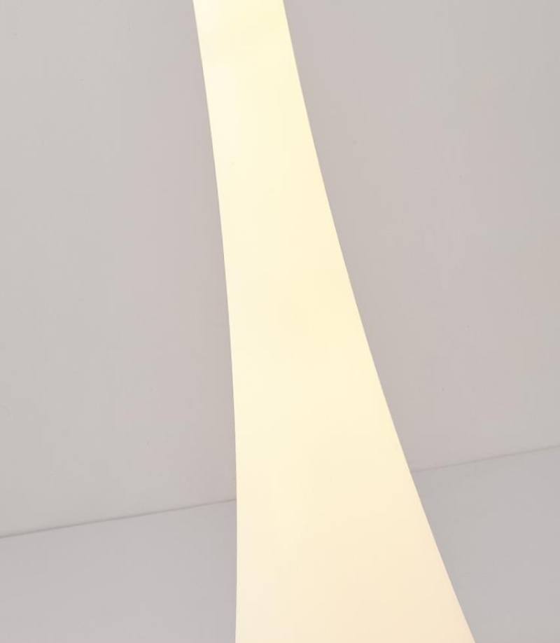 Modern_Curved_Floor_Lamp_09