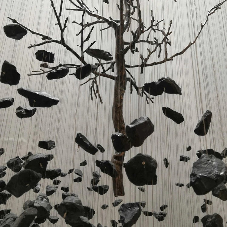 Lustre moderne en pierre et charbon de bois