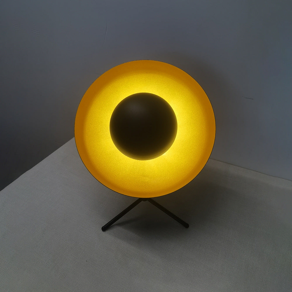 NYKO_Satellite_Table_Lamp_09