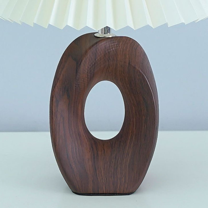 Nordic_Retro_Table_Lamp_01