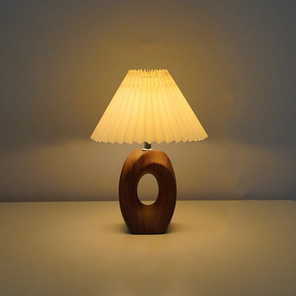 Nordic_Retro_Table_Lamp_03