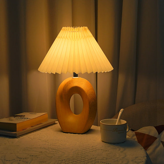 Nordic_Retro_Table_Lamp_07