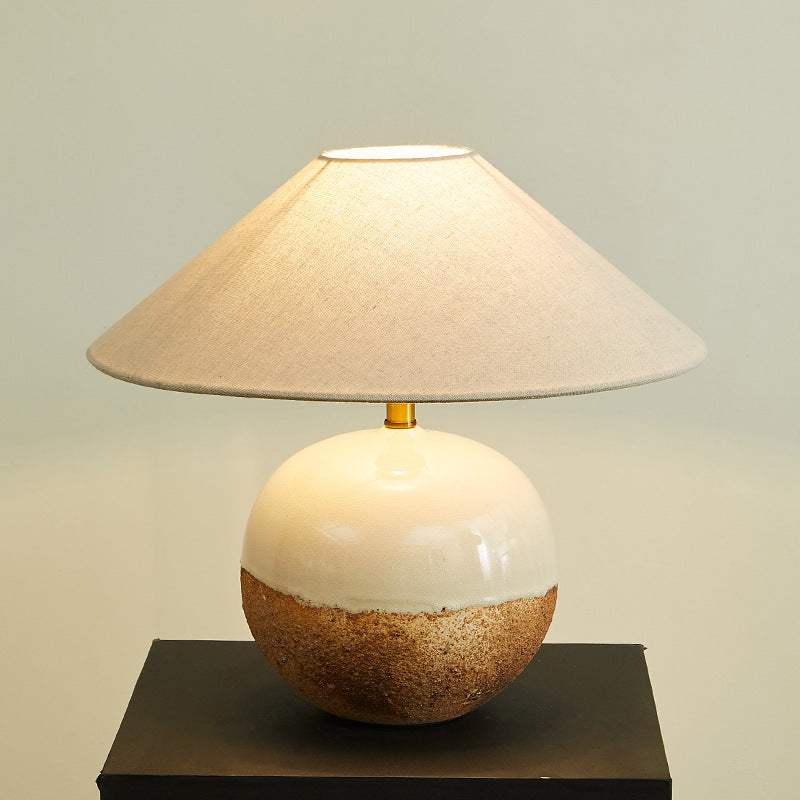 Noverra_Table_Lamp_01