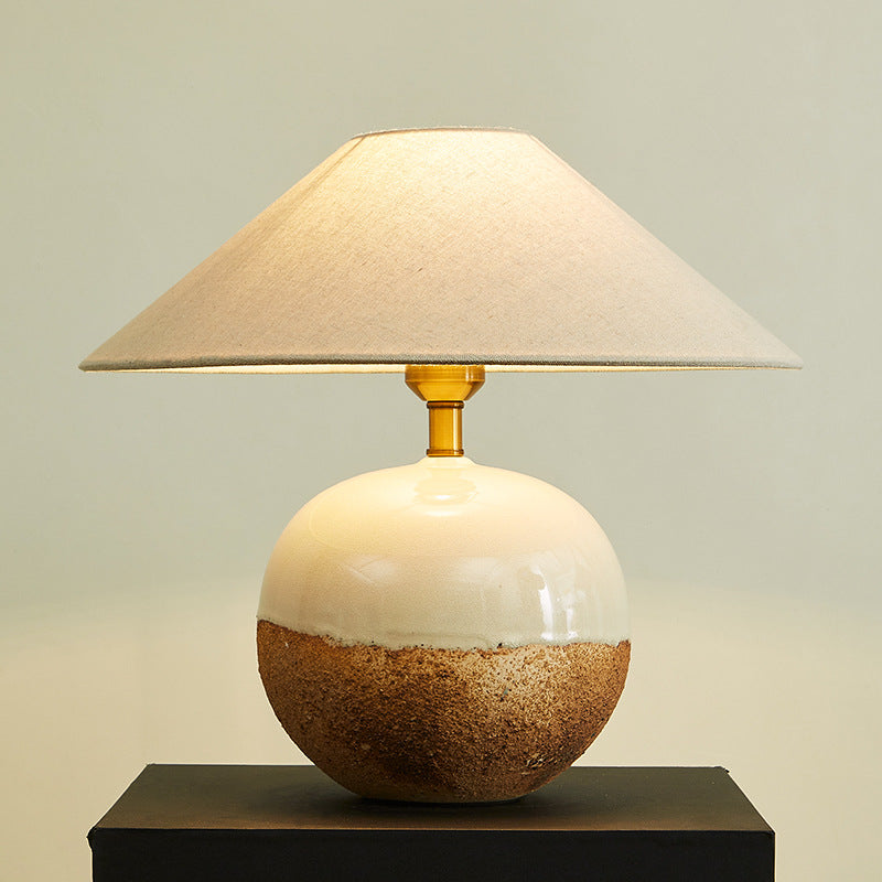 Noverra_Table_Lamp_02