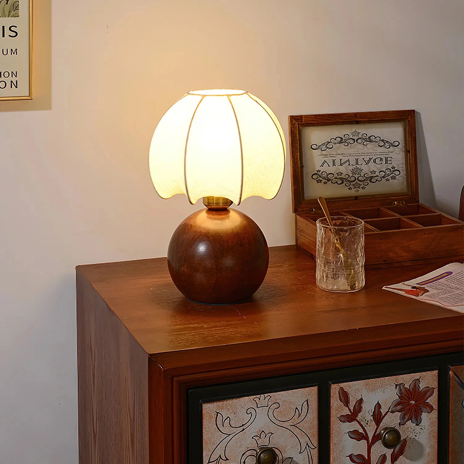 Peonies_Table_Lamp_2