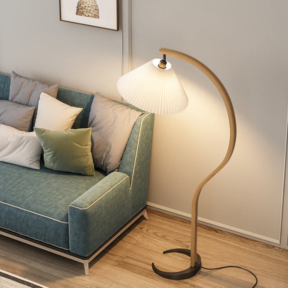 Pleated_Solid_Wood_Floor_Lamp_2