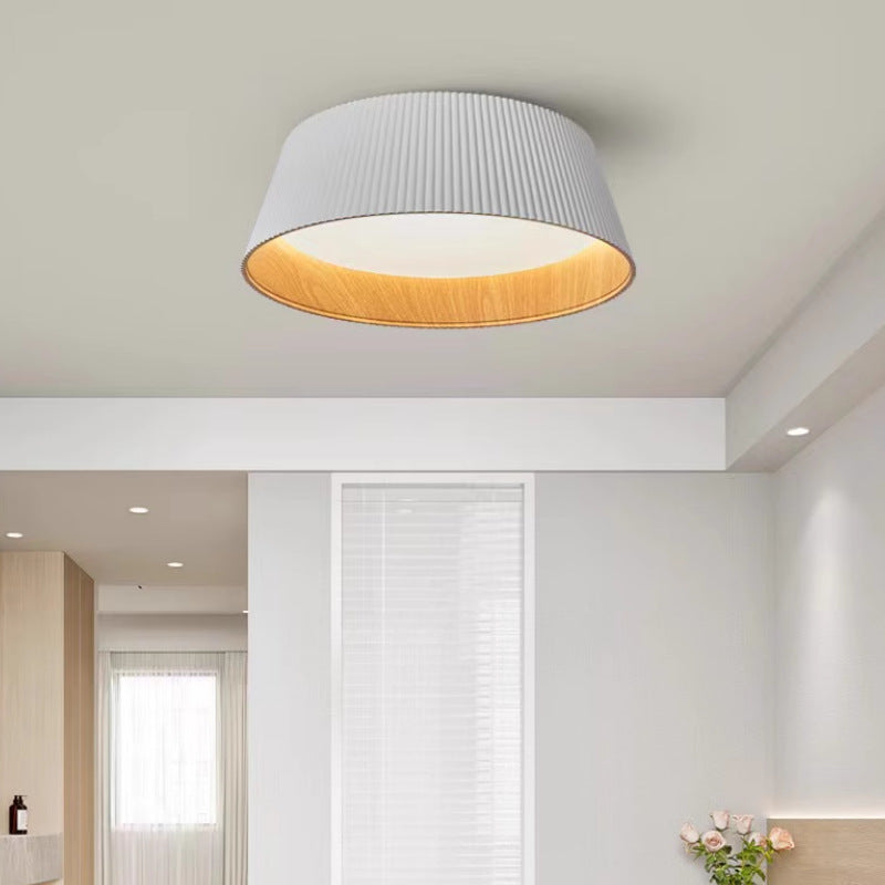 Pleated_Wood_Grain_Ceiling_Lamp_02