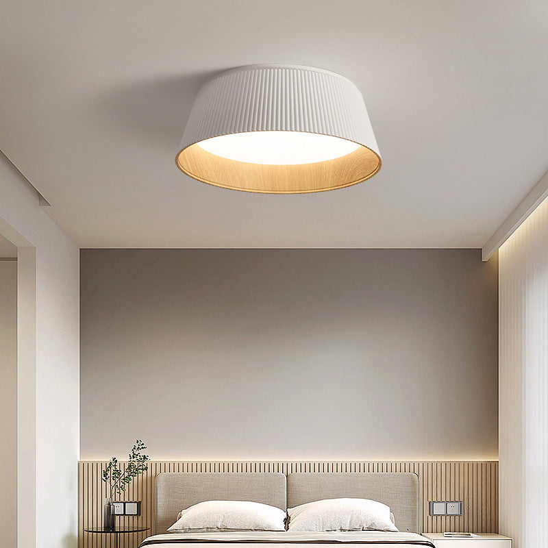 Pleated_Wood_Grain_Ceiling_Lamp_05