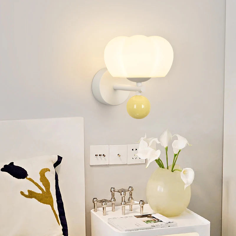 Pumpkin_Cream_Wall_Lamp_03
