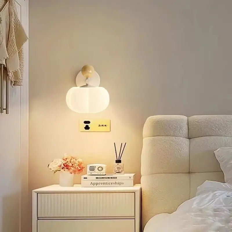 Pumpkin_Cream_Wall_Lamp_04
