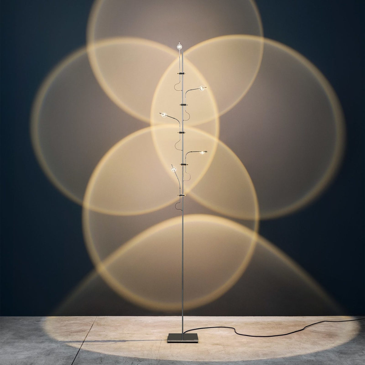 Radiant_Spire_Floor_Lamp_1