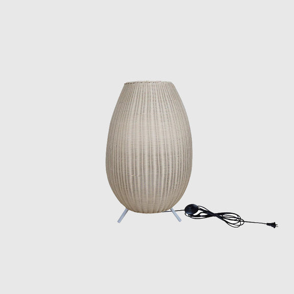 Rattan_Outdoor_Lamp_05