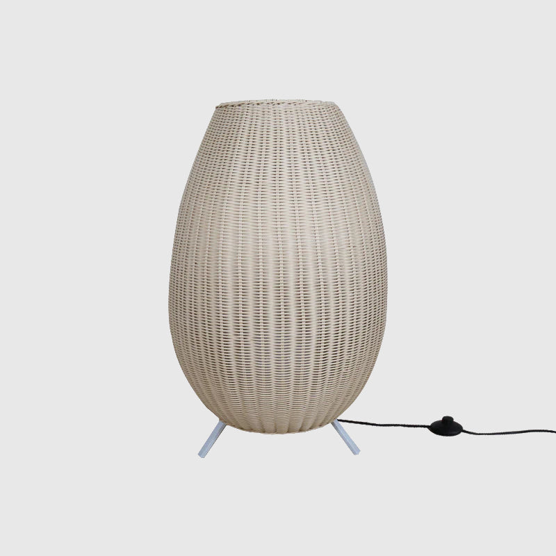 Rattan_Outdoor_Lamp_06