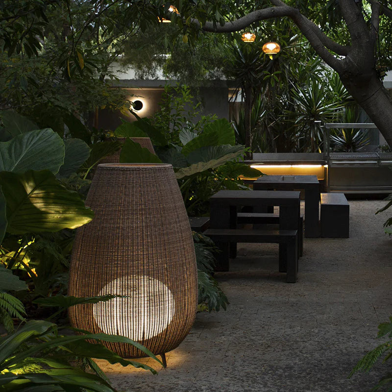 Rattan_Outdoor_Lamp_12
