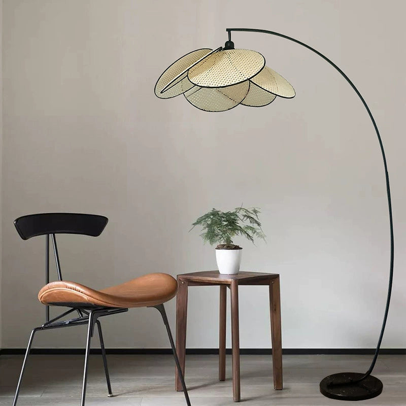 Rattan_Petal_Floor_Lamp_8