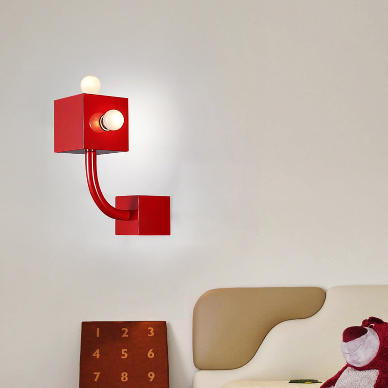 Red_Cube_Wall_Lamp_01