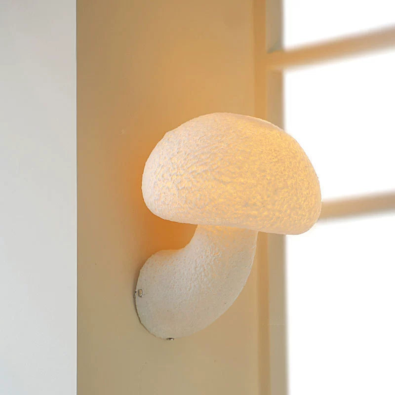 Red_Mushroom_Wall_Lamp_2