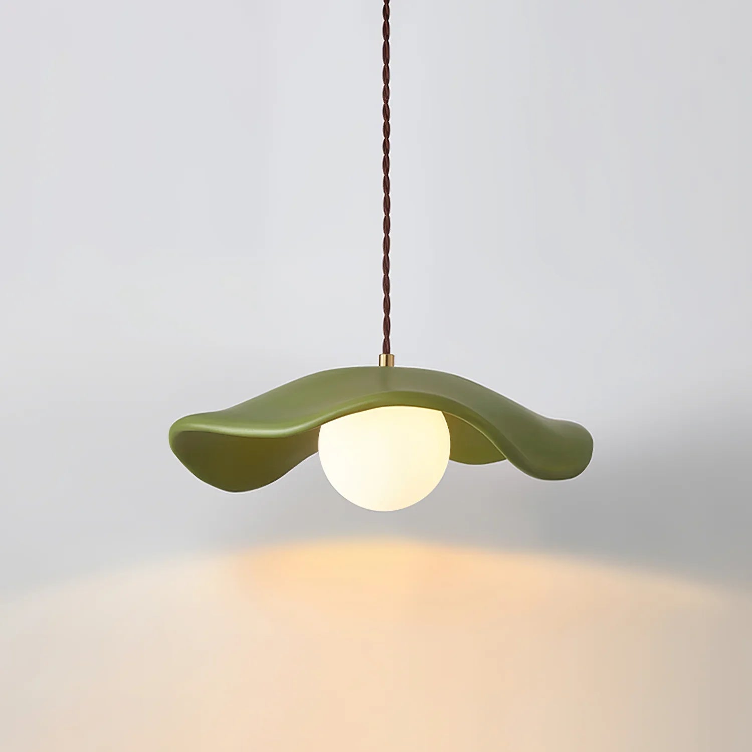 Resin_Hat_Pendant_Lamp_03