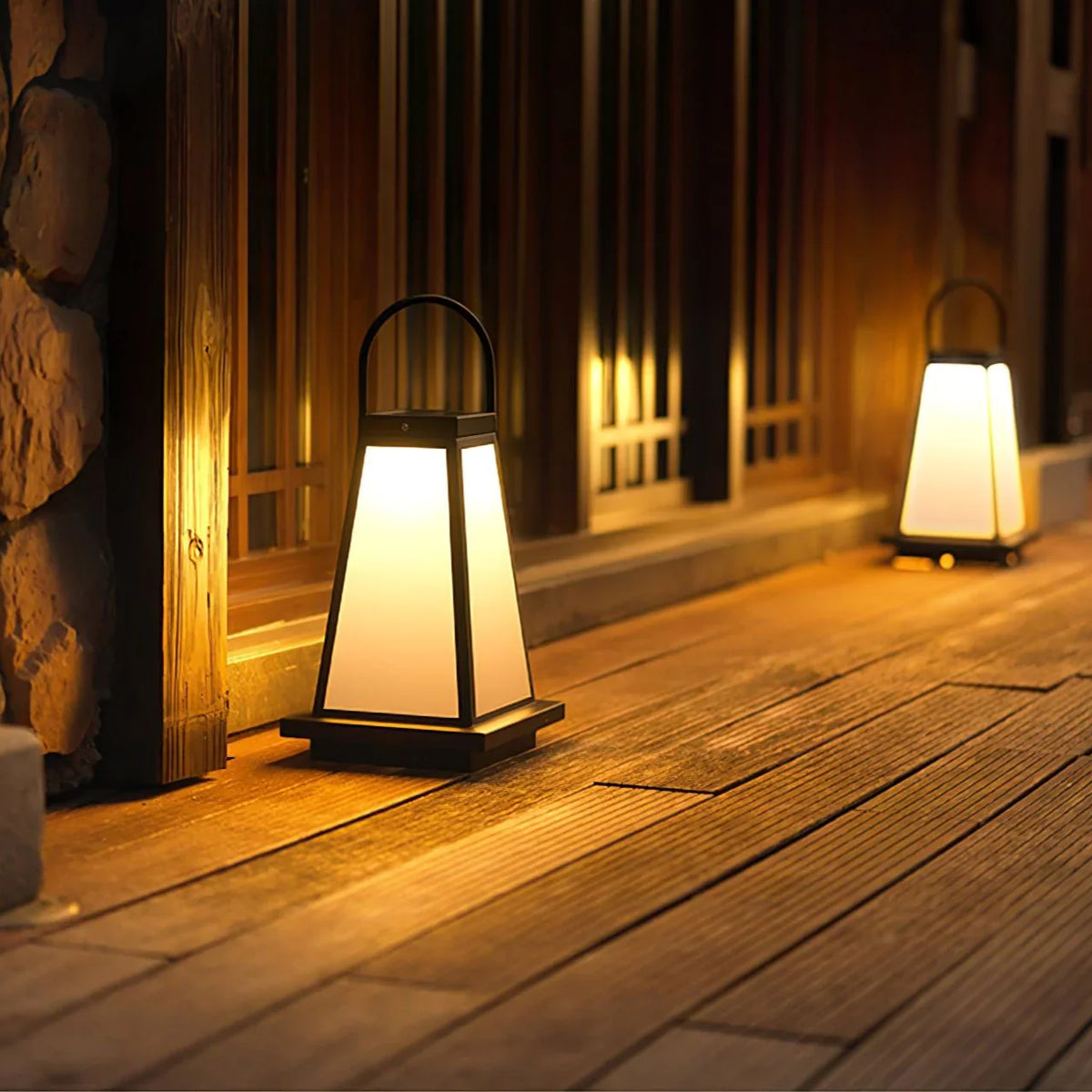 Roam_Triangle_Lantern_Lamp_4