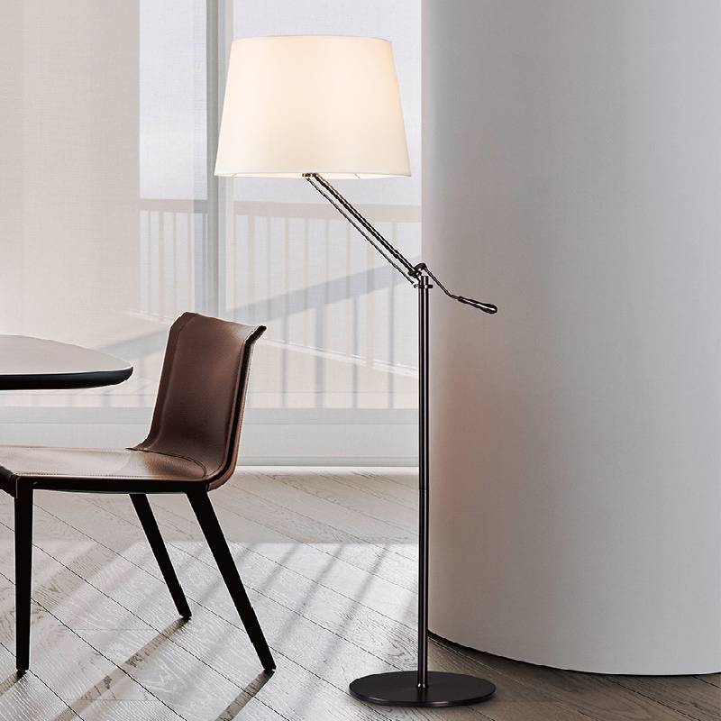 Robotic_Arm_Floor_Lamp_5