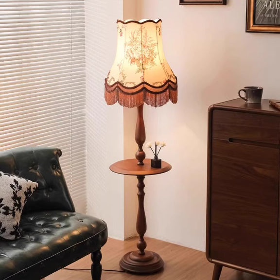 Seriny_Tassel_Floor_Lamp_01