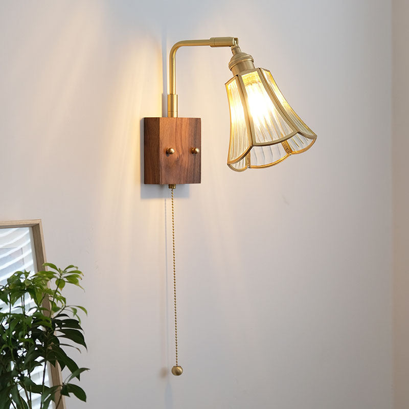 Simone_Wall_Lamp_01