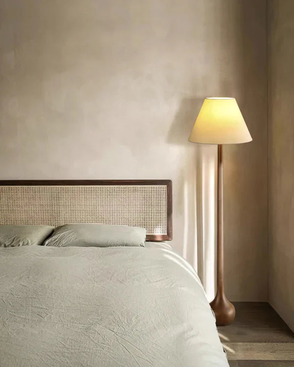Simple_Log_Floor_Lamp_9