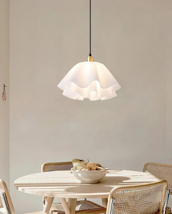 Simple_Petal_Pendant_Lamp_01