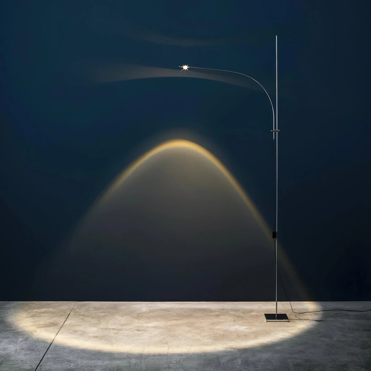 Small_Hill_Floor_Lamp_8