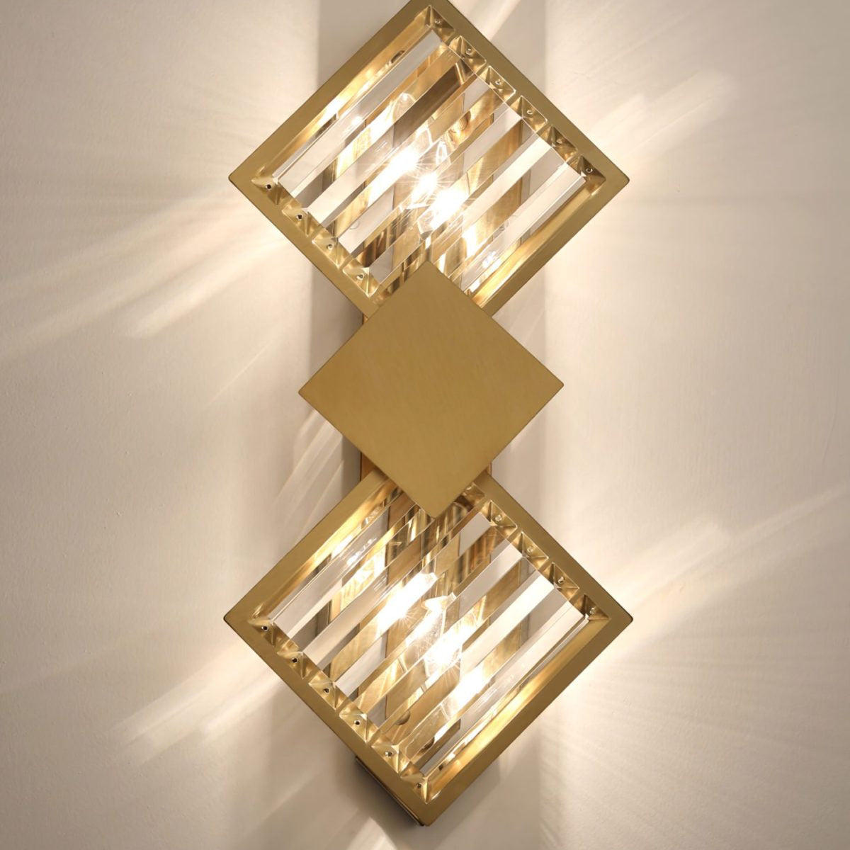 Square_Grid_Wall_Lamp_2