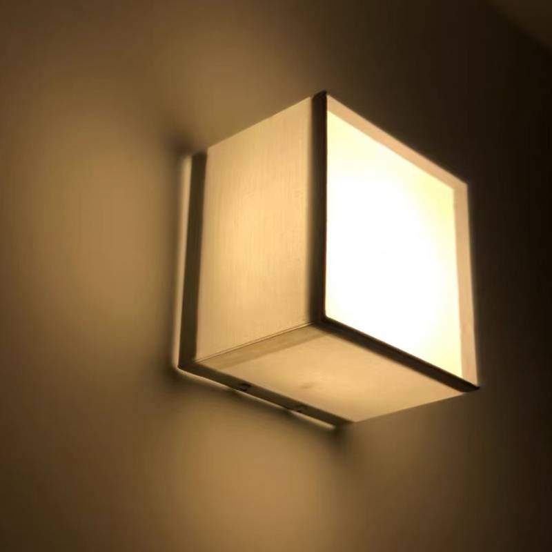 Square_Wall_Lamp_13