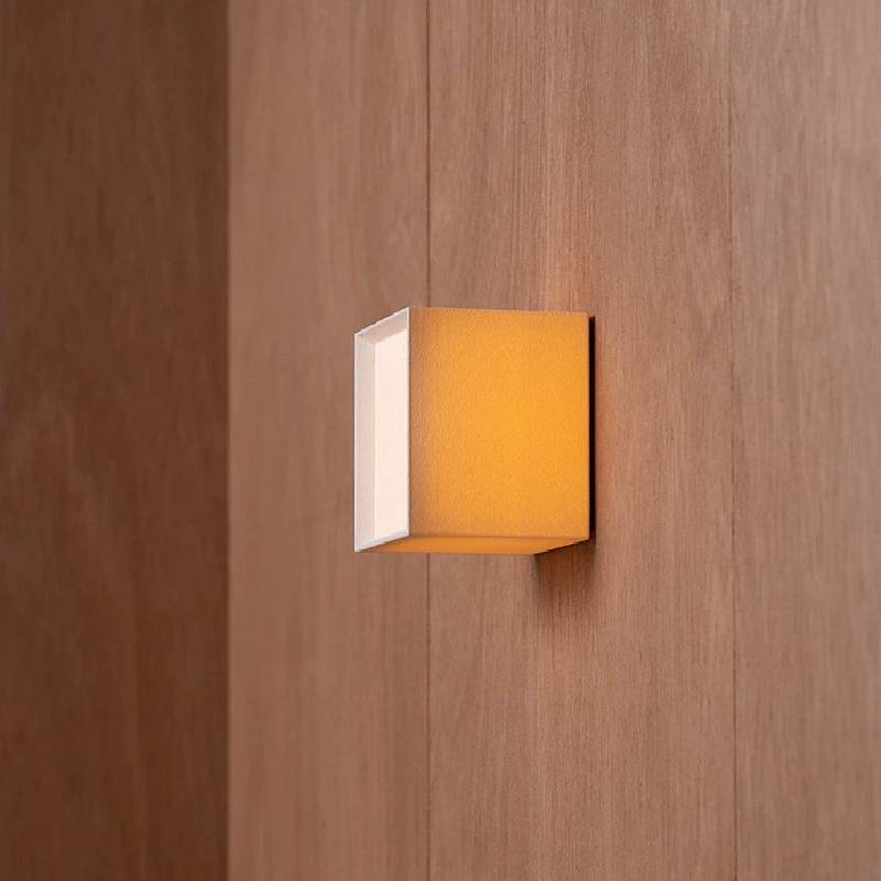 Square_wall_lamp_6