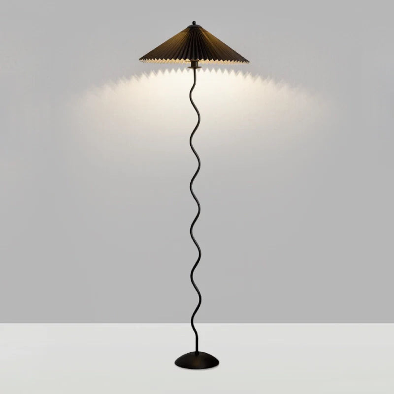 Squiggle Floor Lamp Black