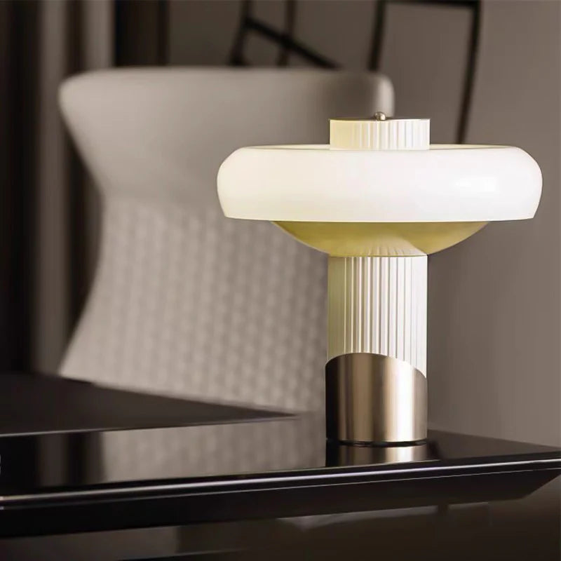 StrataGlow_Table_Lamp_1